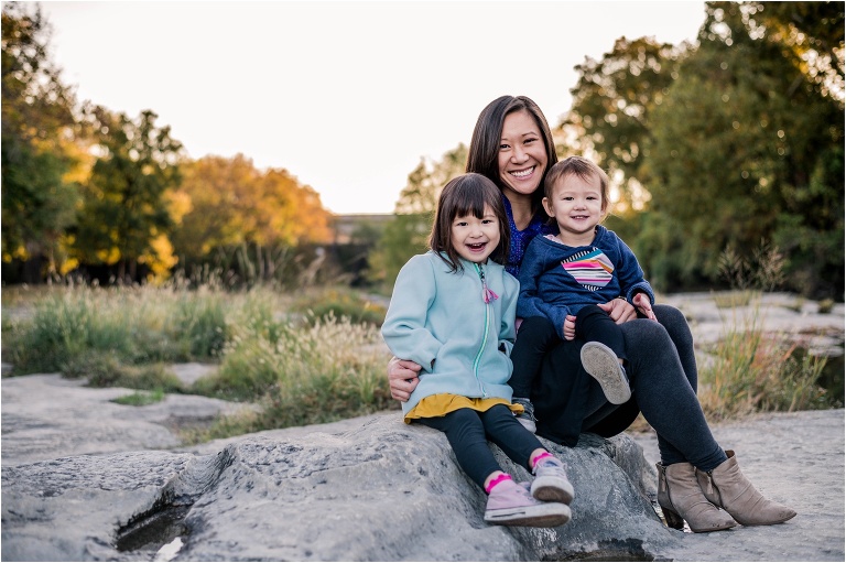 Mother and daughters in Round Rock Texas Christmas family photoshoot by natural light portrait photographer