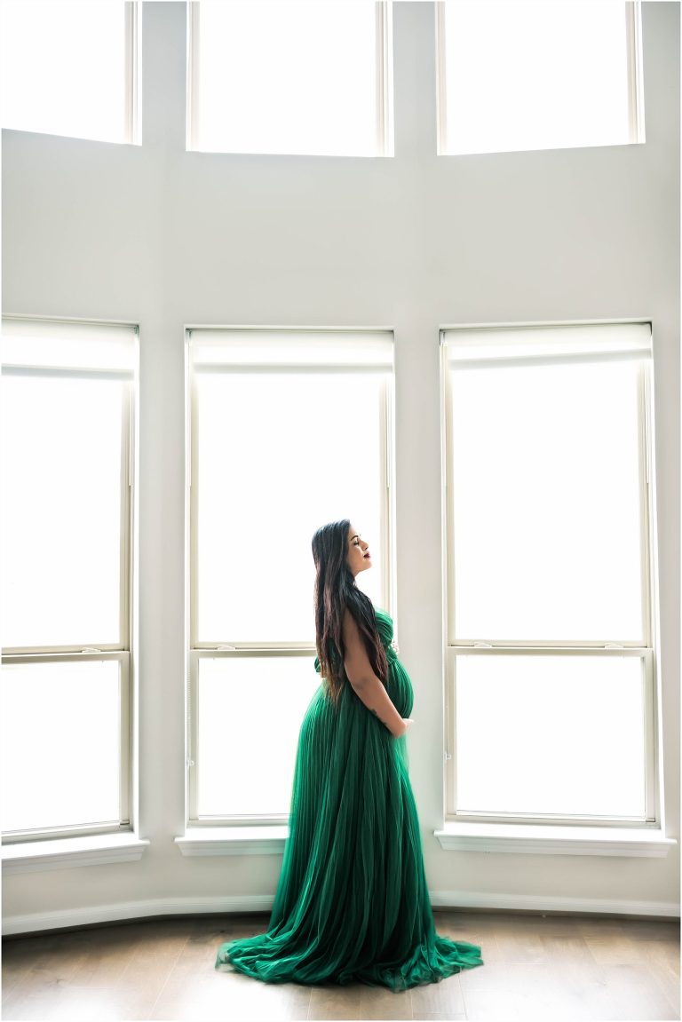 Beautiful indoor natural light maternity photoshoot in Georgetown Texas by Austin Texas Photographer